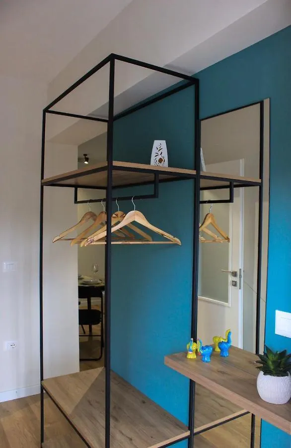 Studio In Tirana 0*,